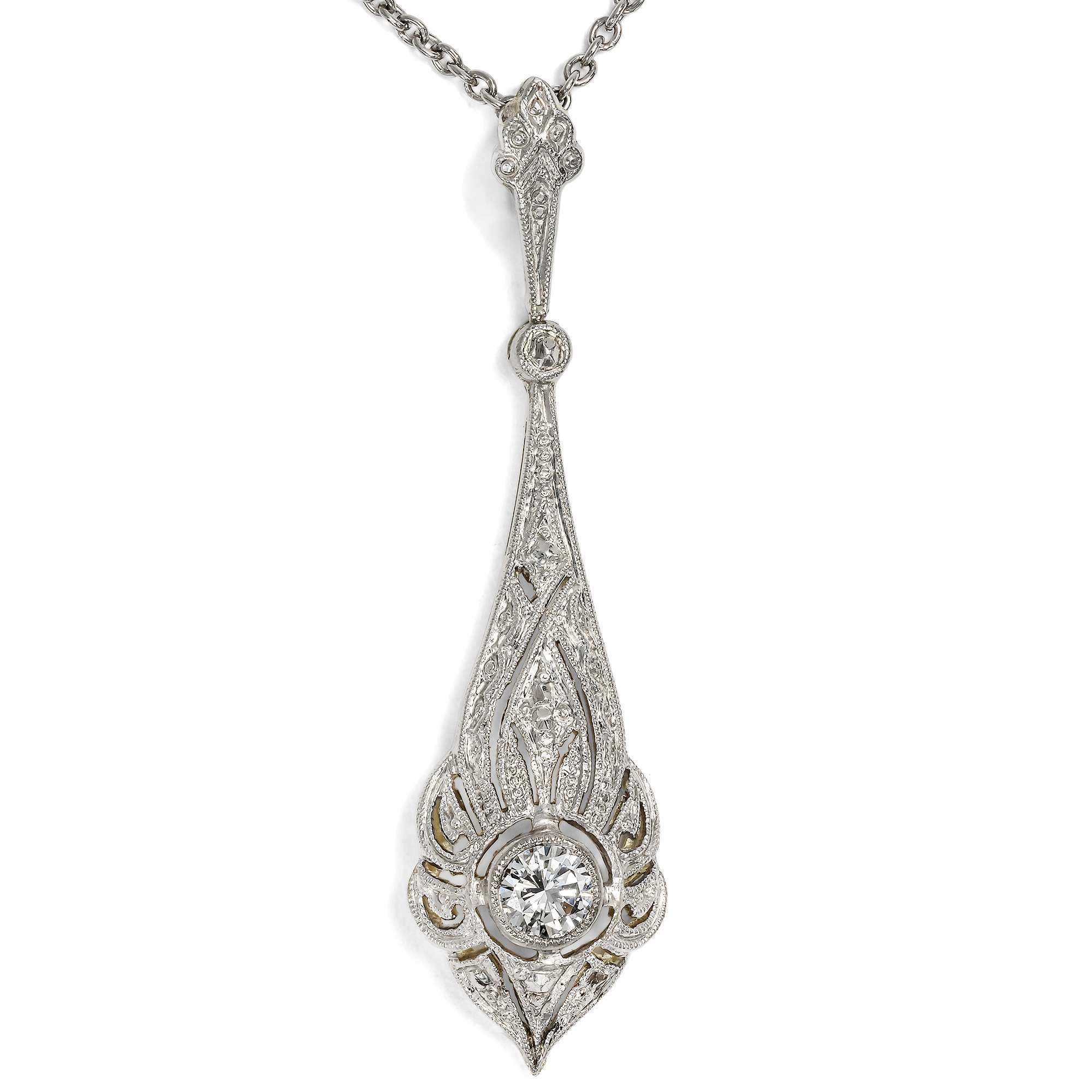 597168-hofer-antikschmuck-Antiker-Anhaenger-mit-Diamanten-in-Platin-und-Gold-um-s-Diamant-Collier-in-Platin-Gold-und-Silber-Art-Deco-um-1928-DAS-IST-NICHT-ALT-ODER-Tautropfen-der-M_1