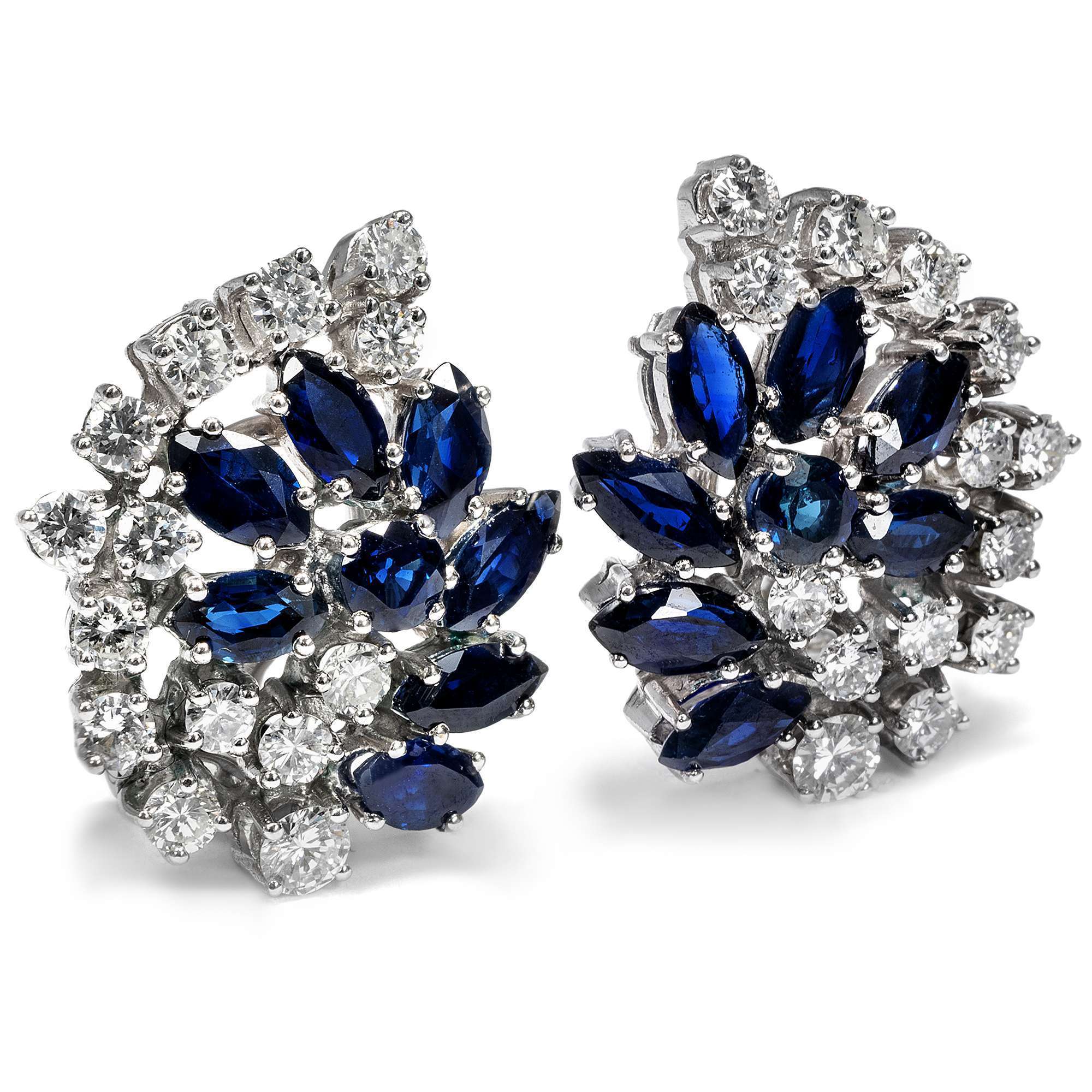 611313-hofer-antikschmuck-yVintage-Cluster-Ohrclips-mit-Saphiren-und-Brillanten-in-Weissgold-um-1970-Exzellenzcluster_1