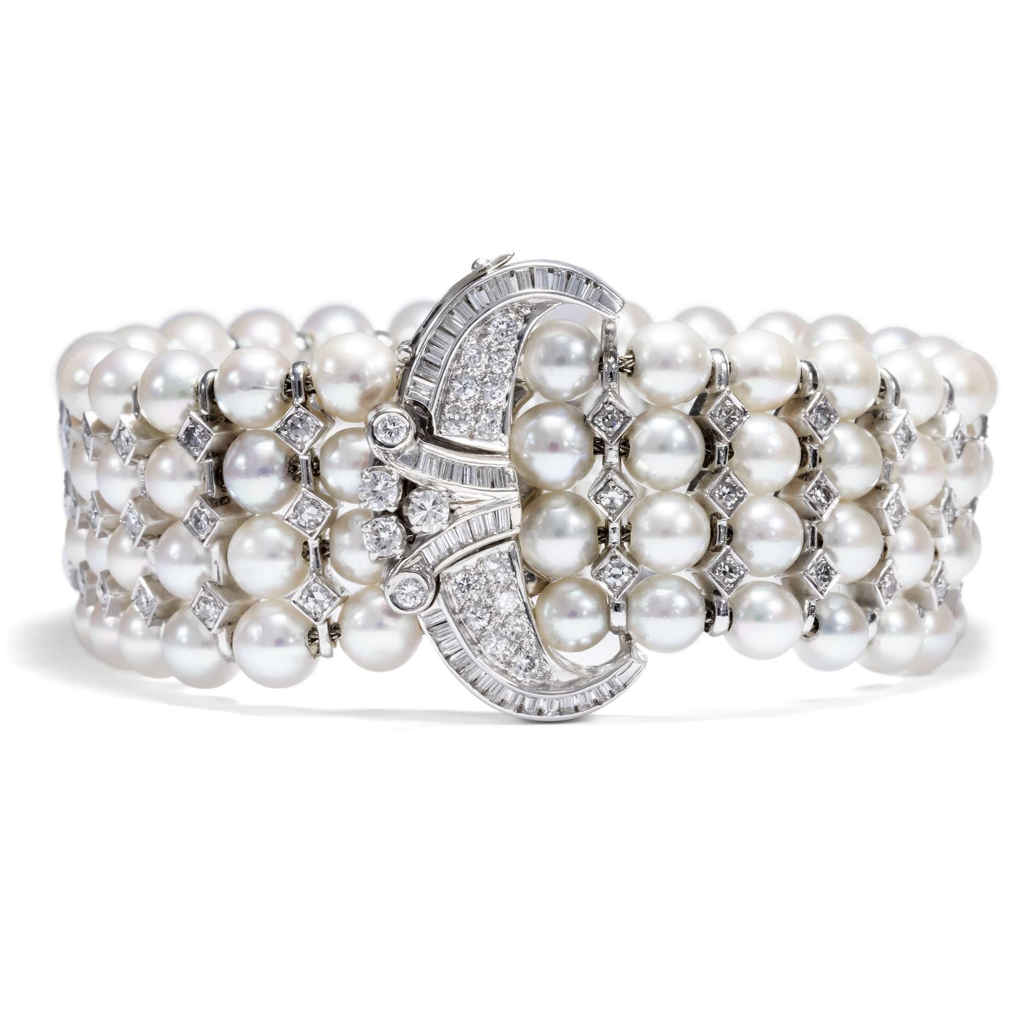 616231-hofer-antikschmuck-Glamouroeses-Jarretiere-Armband-aus-Perlen-und-Diamanten-um-1965-Tradition-und-Moderne_1