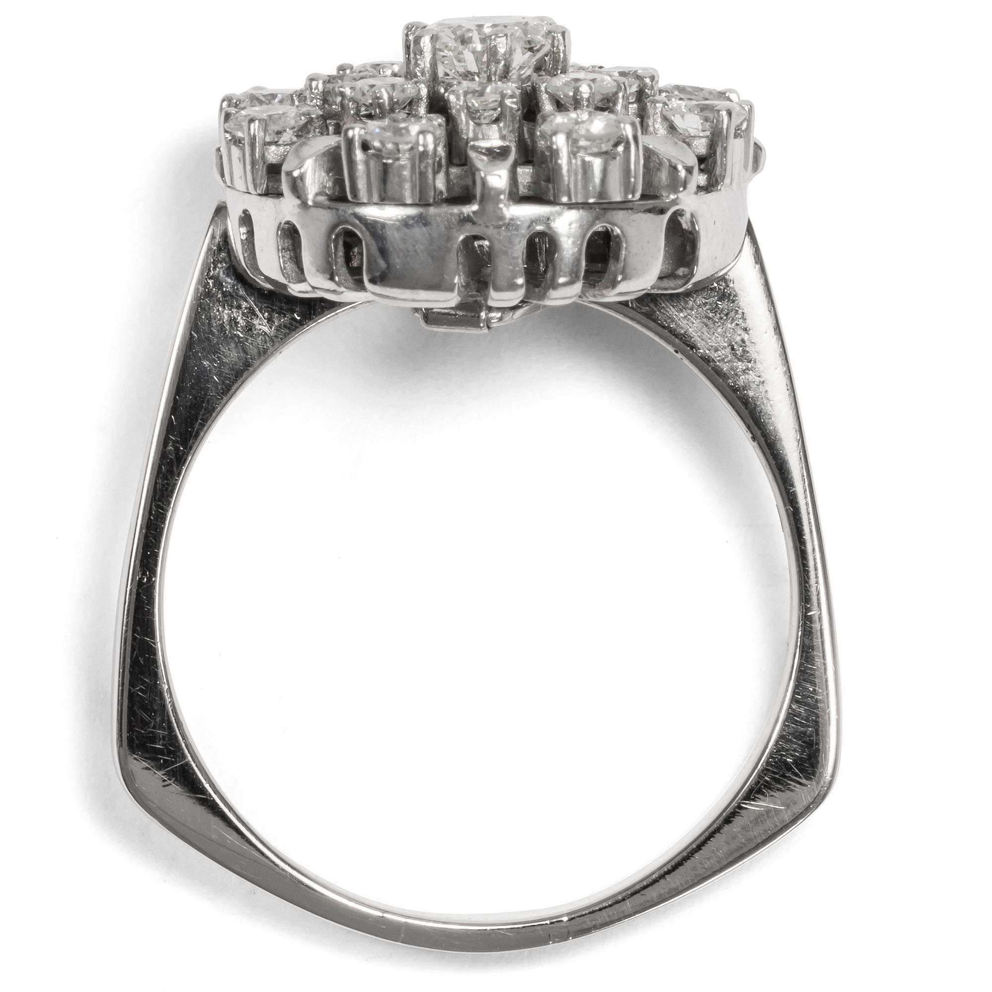618506-hofer-antikschmuck-Wandelbarer-Ring-und-Anhaenger-mit-Diamanten-in-Weissgold-um-1970-Cosmic-Star_6