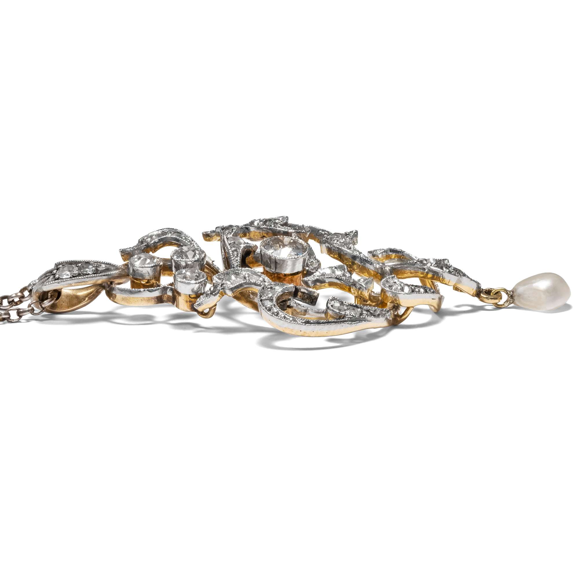 620495-hofer-antikschmuck-Antiker-Anhaenger-mit-Diamanten-in-Platin-auf-Gold-um-1900-Neo-Rokoko_1