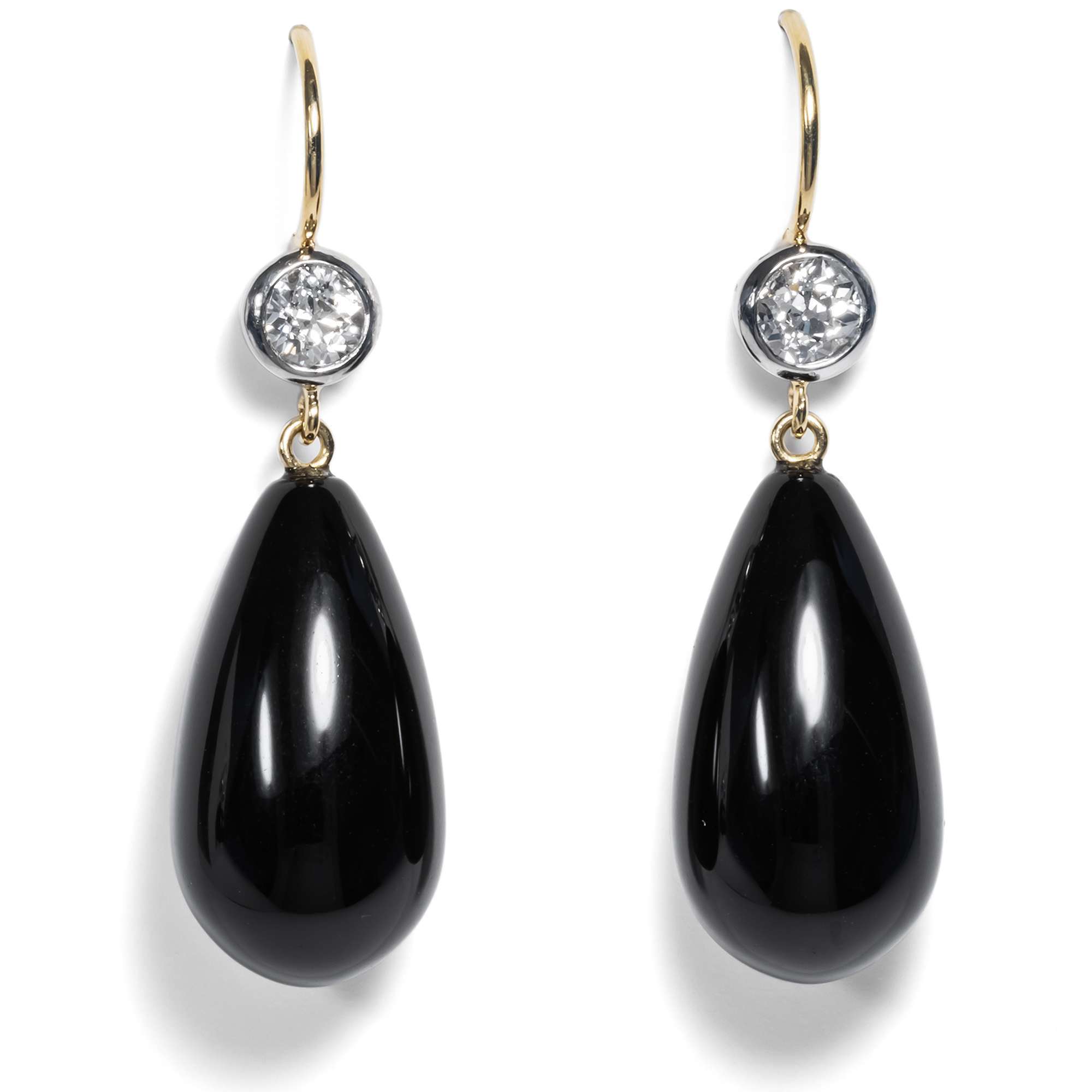620553-hofer-antikschmuck-Elegante-Ohrhaenger-aus-Onyx-und-antiken-Altschliff-Brillanten-in-Gold-und-Platin-um-1925-2023-Day-and-Night