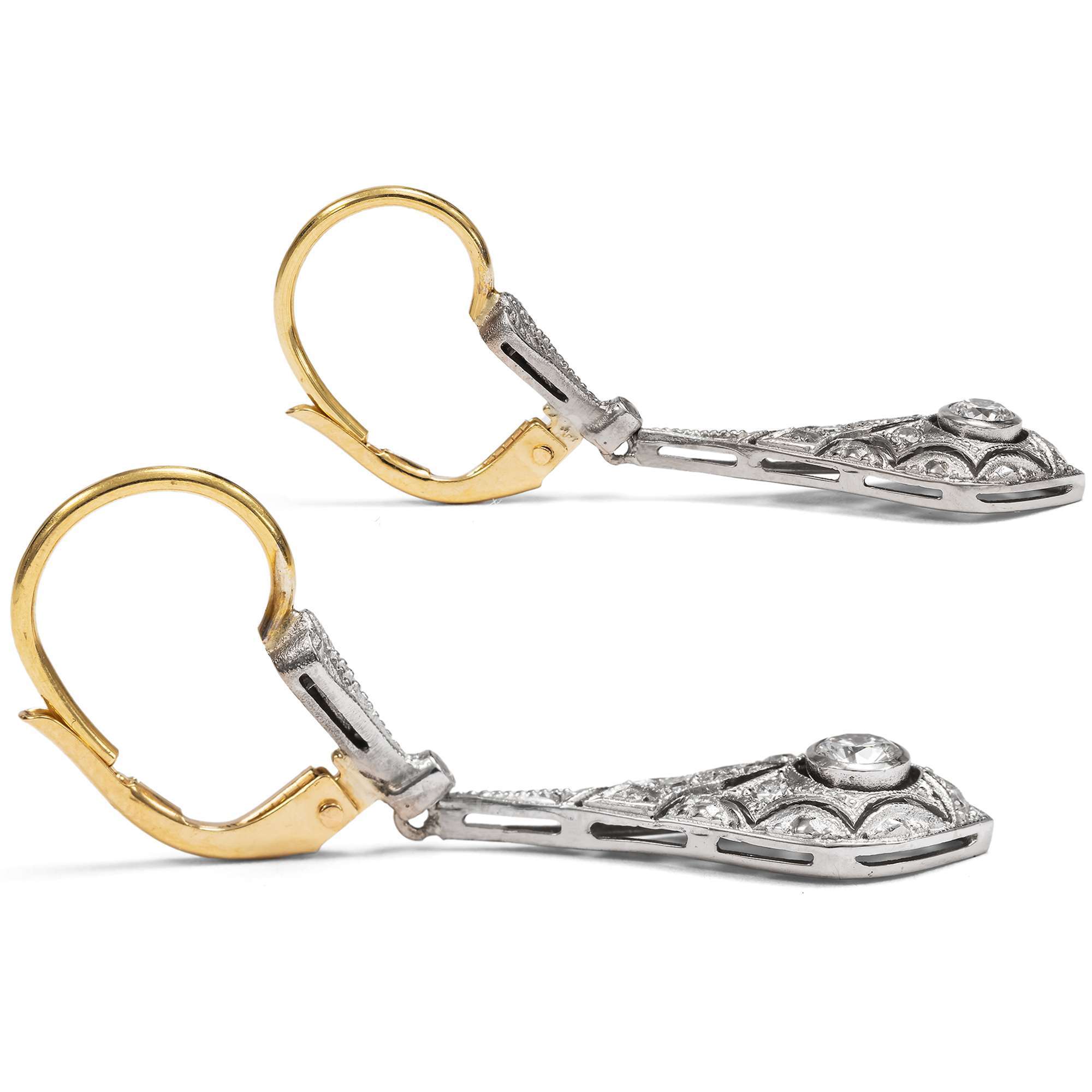 623316-hofer-antikschmuck-Elegante-Ohrringe-mit-Diamanten-aus-unserer-Werkstatt-Funkelnde-Begleiter_2