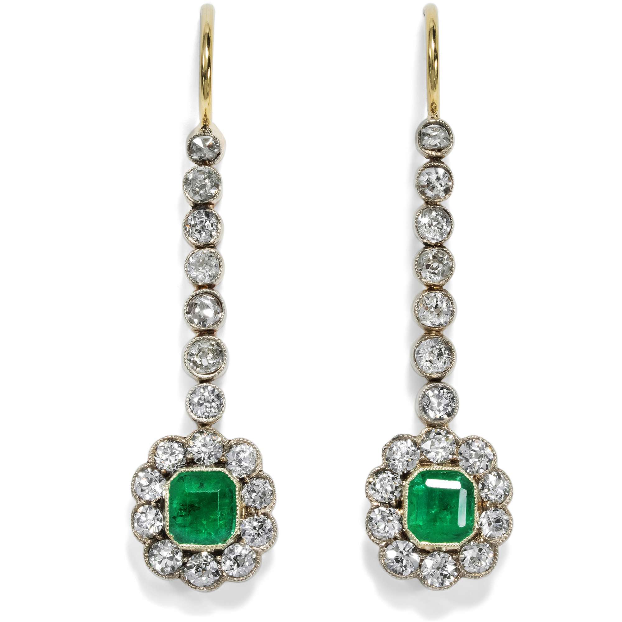 623615-hofer-antikschmuck-Elegante-Diamant-und-Smaragd-Ohrringe-aus-antiken-Elementen-Berlin-2024-Funkelnde-Mariage