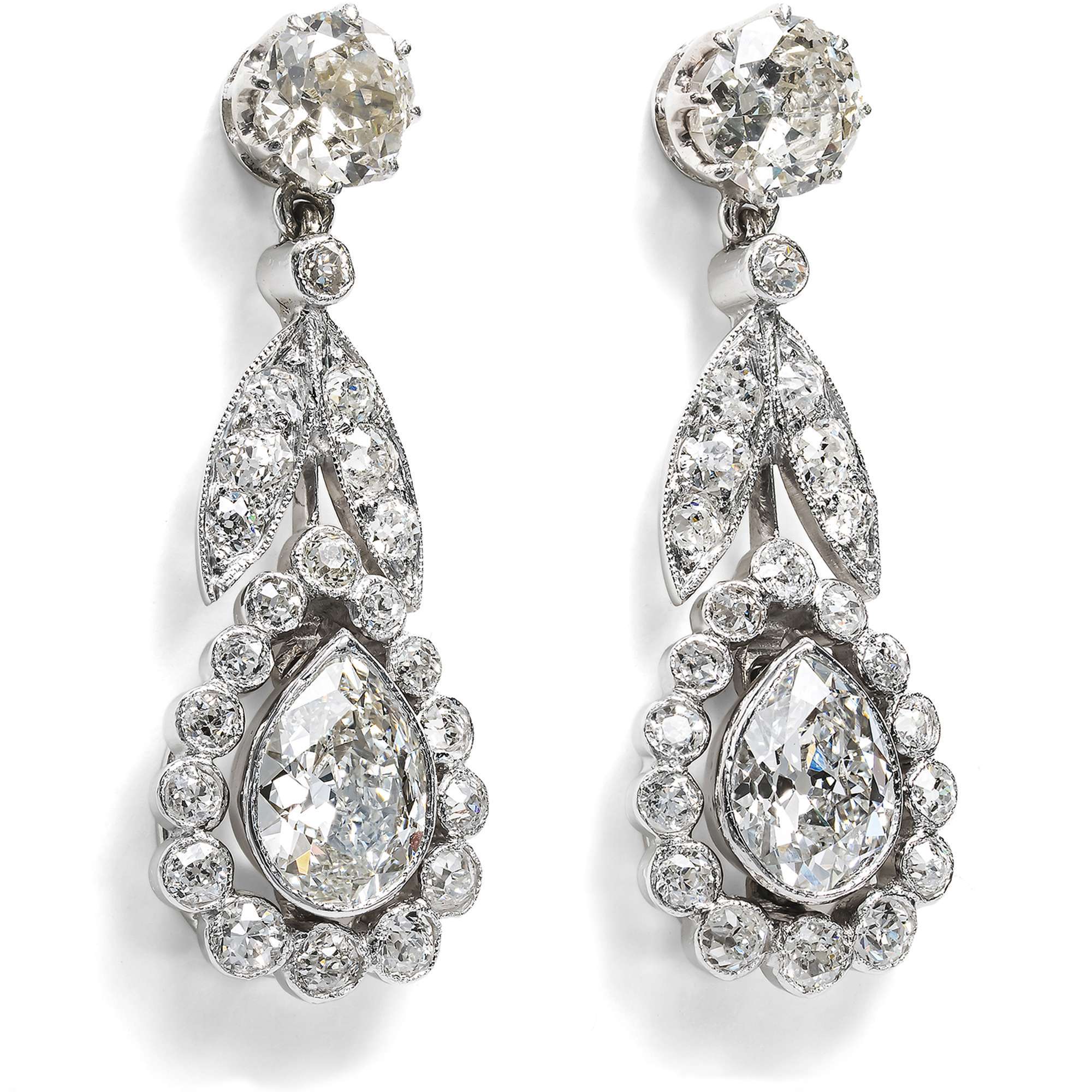 625503-hofer-antikschmuck-Kostbare-Ohrringe-mit-Diamanten-im-Altschliff-in-Platin-um-1910-Blueten-aus-Eis_3