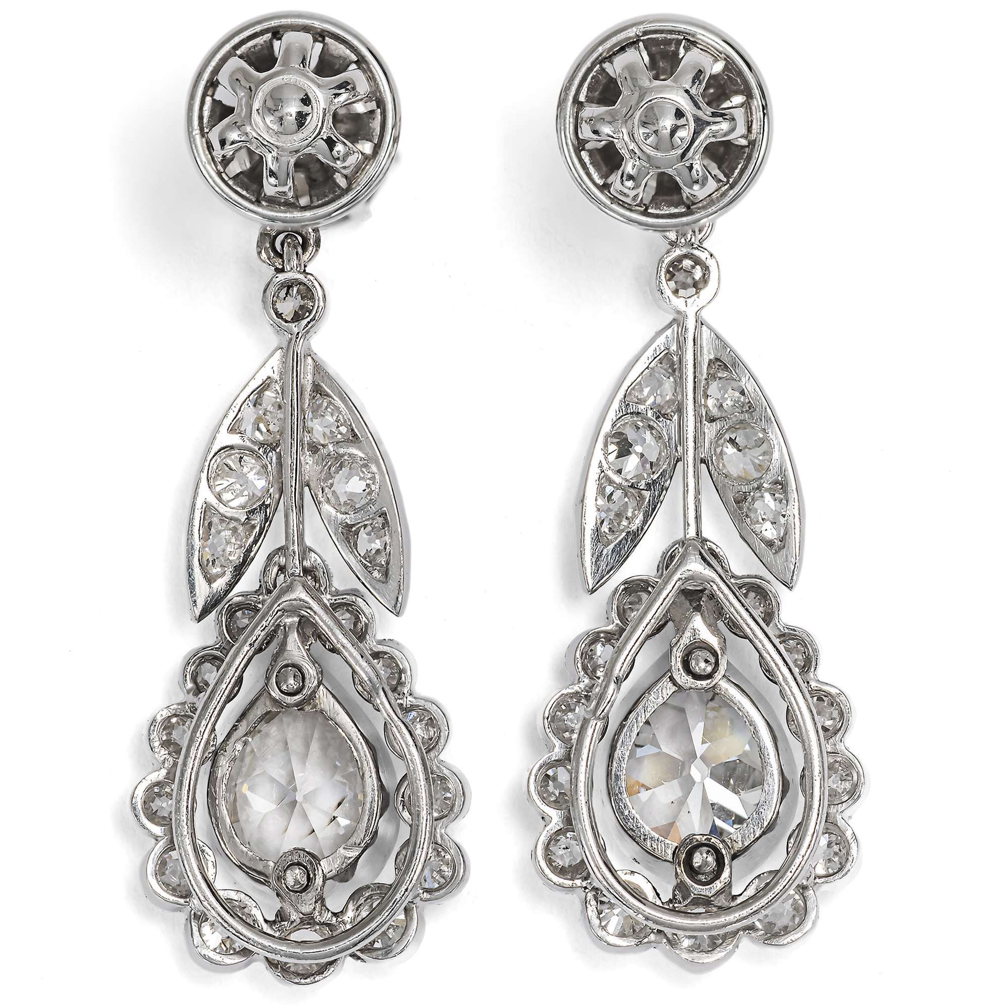 625503-hofer-antikschmuck-Kostbare-Ohrringe-mit-Diamanten-im-Altschliff-in-Platin-um-1910-Blueten-aus-Eis_4
