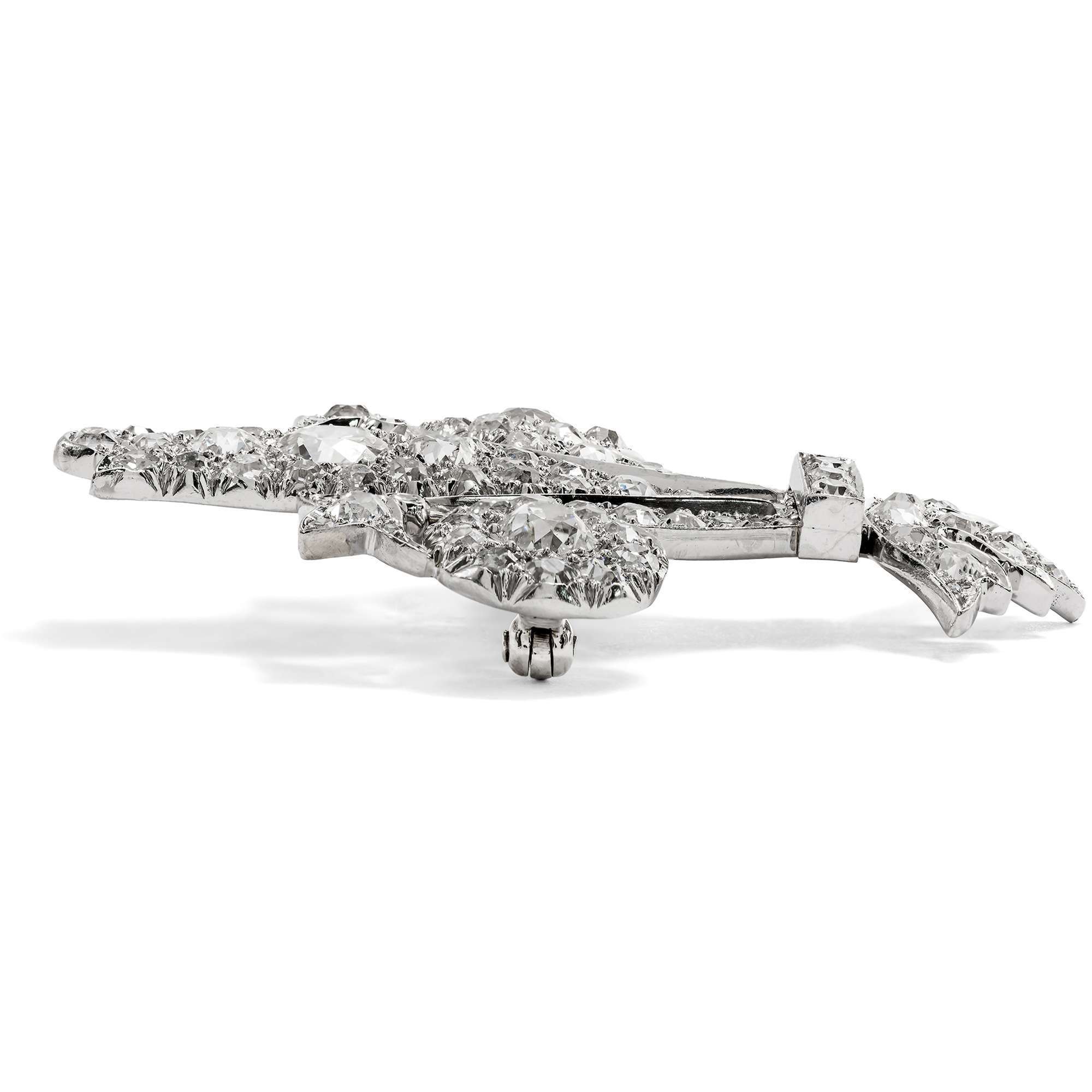 626139-hofer-antikschmuck-Grosse-antike-Brosche-aus-Platin-und-5-30-ct-Diamanten-um-1900-Feingefuehl-mit-Funkelfaktor