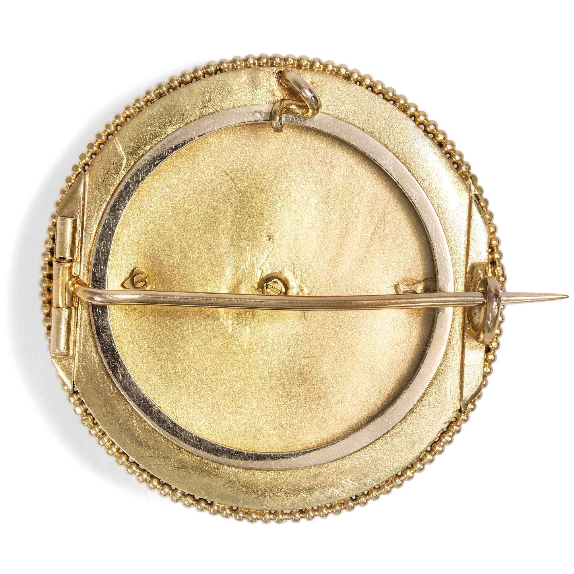 626471-hofer-antikschmuck-Antike-Medaillon-Brosche-mit-Saphir-in-Gold-um-1875-Erinnerungskultur_3