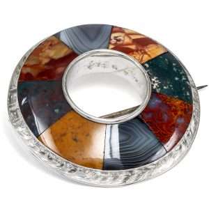 626671-hofer-antikschmuck-Grosse-Brosche-aus-Silber-mit-eingeschliffenen-Achaten-Schottland-um-1880-Highland-Fling-_3