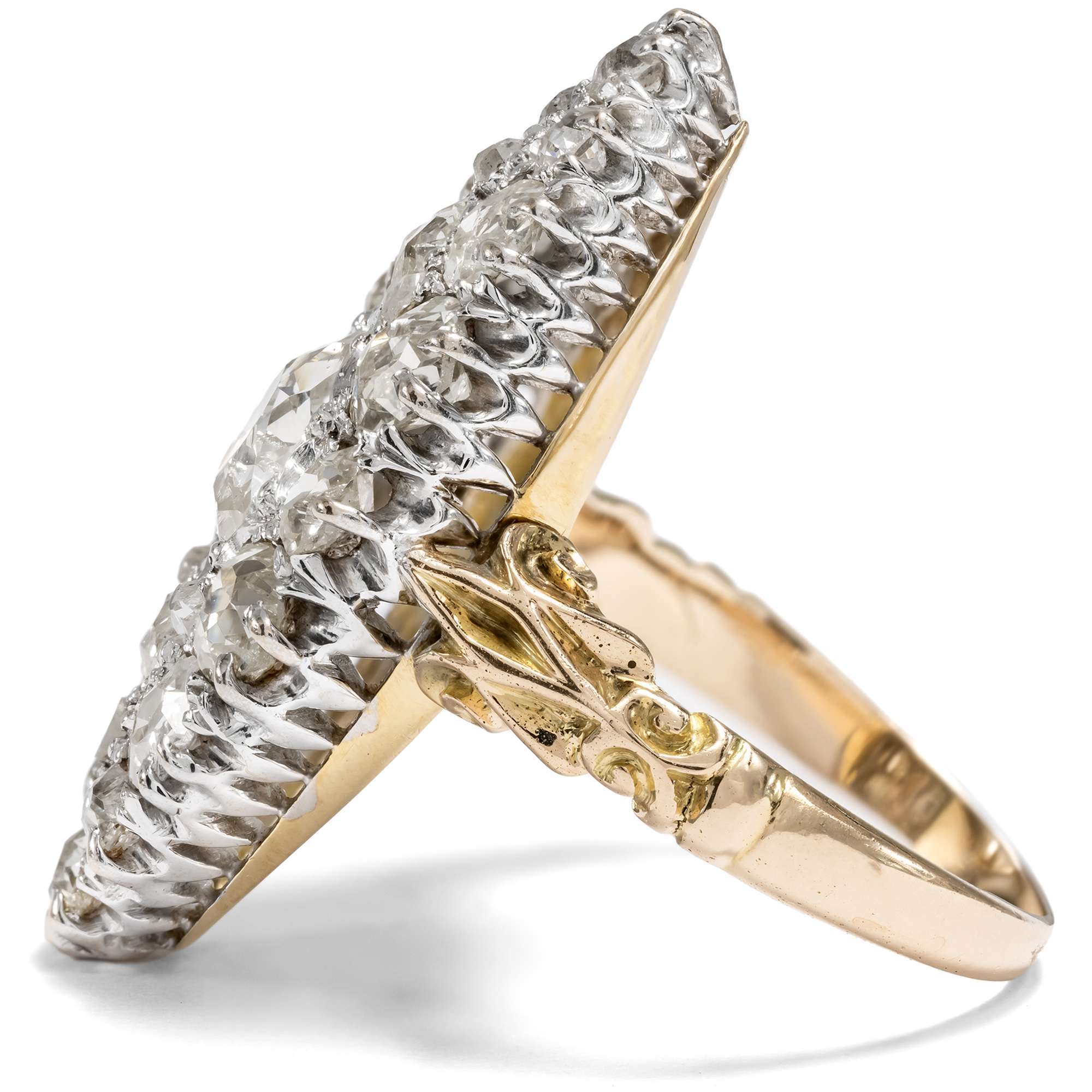 626993-hofer-antikschmuck-Viktorianischer-Marquise-Ring-mit-Altschliff-Diamanten-in-Gold-England-um-1900-Kussmund_2