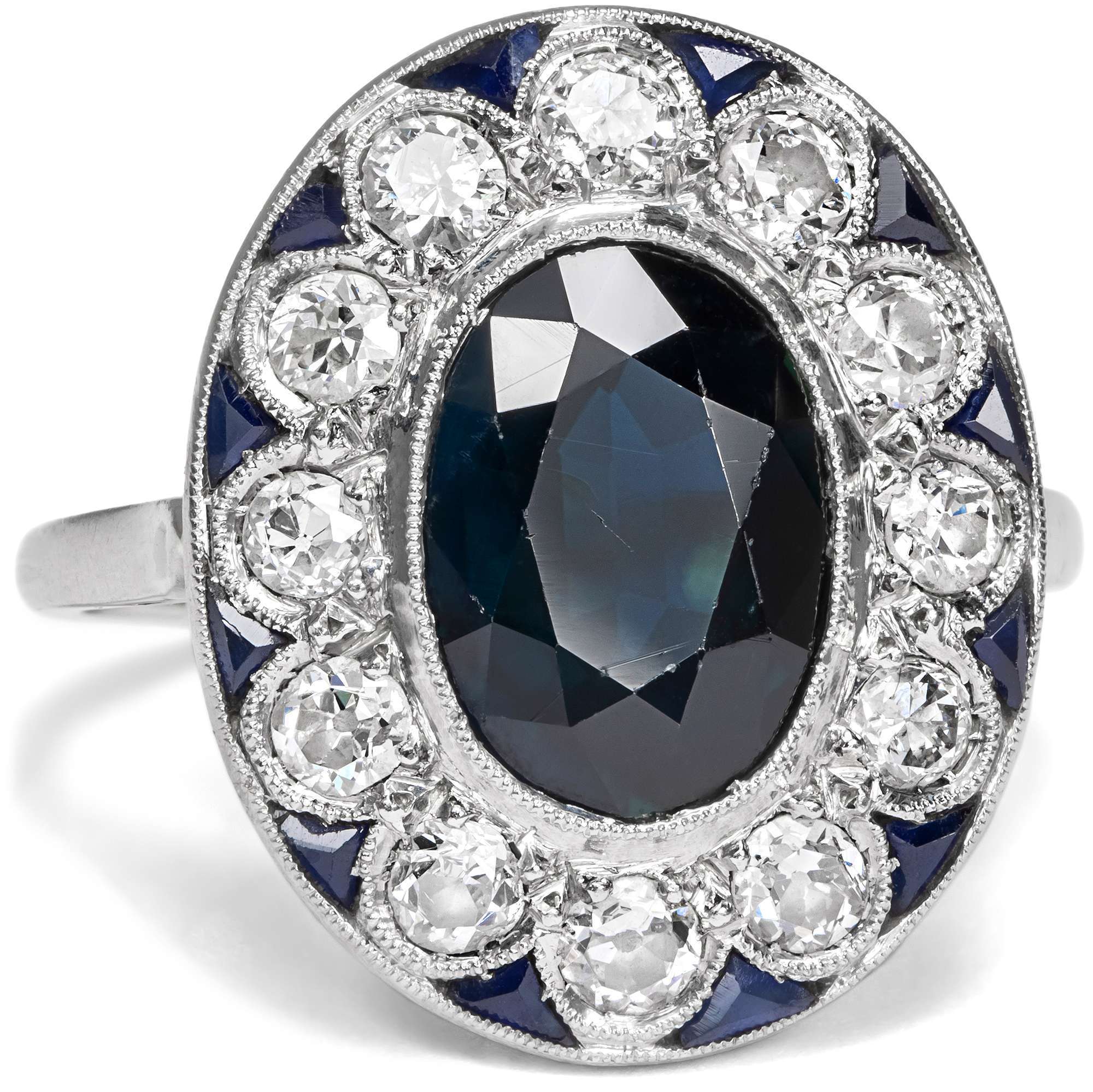 627155-hofer-antikschmuck-Erstklassiger-Ring-aus-Weissgold-und-Platin-mit-Saphiren-und-Diamanten-Paris-um-1925-Form-follows-Funkeln_1